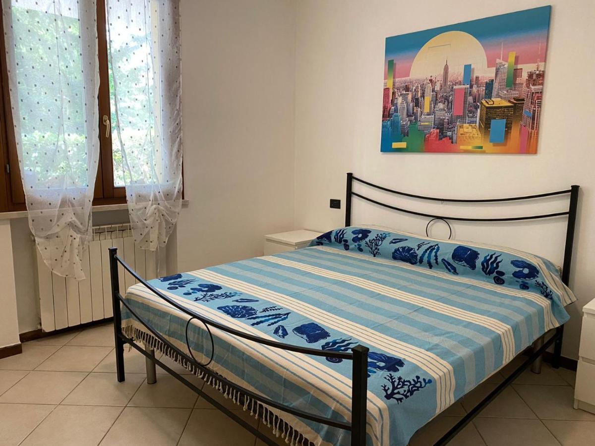 Appartamento Il Faro con giardino in Residence con piscina Desenzano del Garda Esterno foto