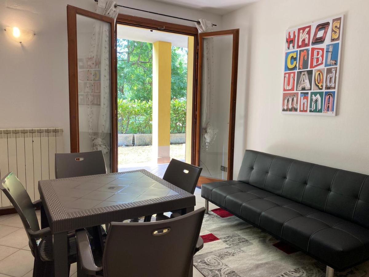 Appartamento Il Faro con giardino in Residence con piscina Desenzano del Garda Esterno foto